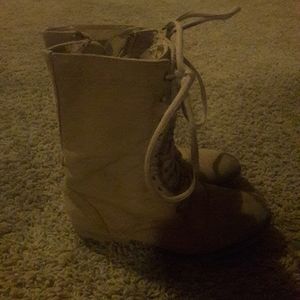 Kids boots